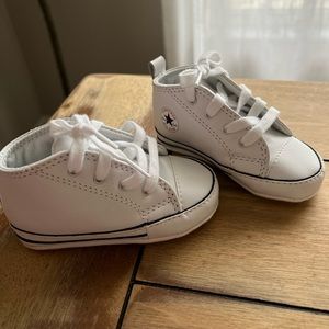 Baby converse sneakers size 4